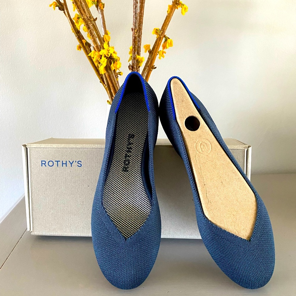 Brand new Rothy’s “THE FLAT”